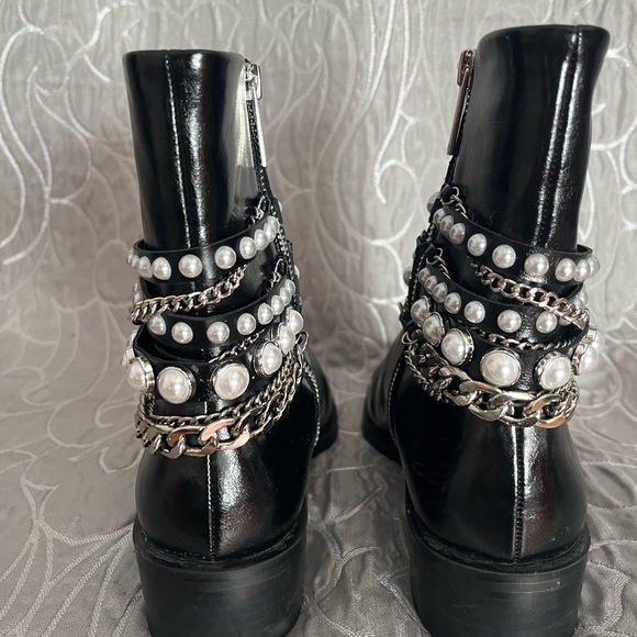 Statement booties - Picture 3 of 5